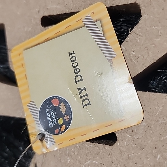 CRAFTERS SQUARE DIY DECOR THANKFUL - Picture 2 of 7